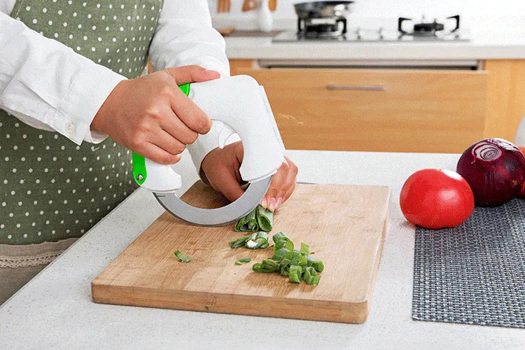 Multi-Purpose Cutting Tool for Pizza Vegetables Meat