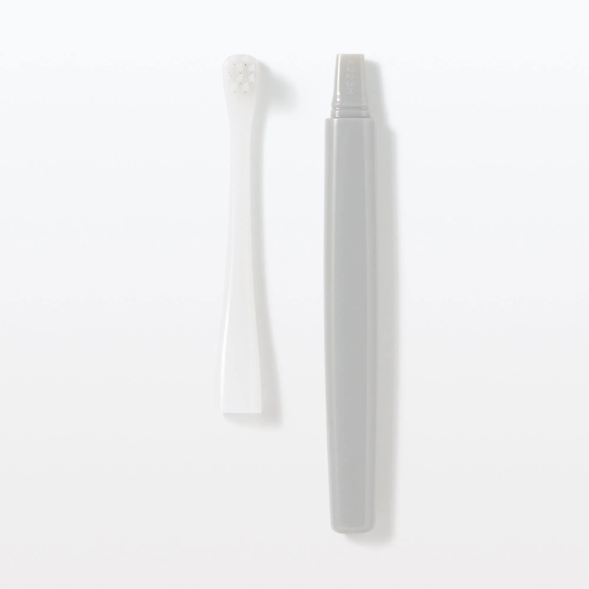 Replaceable Head Compact Medium Toothbrush - Grey
